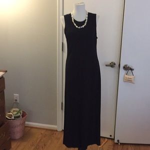 Stretchy black basic dress